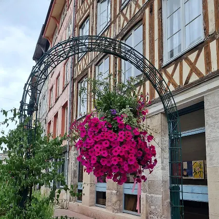 Apartament Le Lovely Cosy Jacuzzi Centre-ville Wifi Rouen