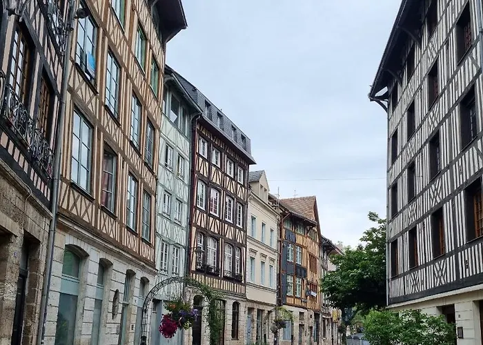 Apartment Le Lovely Cosy Jacuzzi Centre-ville Wifi Rouen